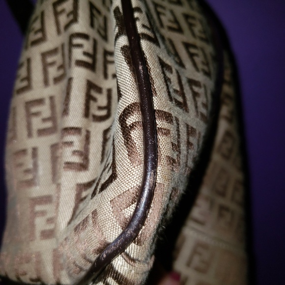 🐞 SOLD 🐞 Fendi Hobo Bag - Picture 3 of 7